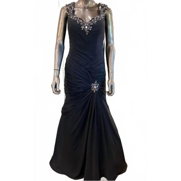 NEW VM COLLECTION women's mermaid gown in black